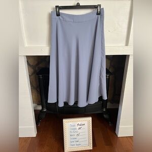 Women’s midi length flowy skirt, size medium